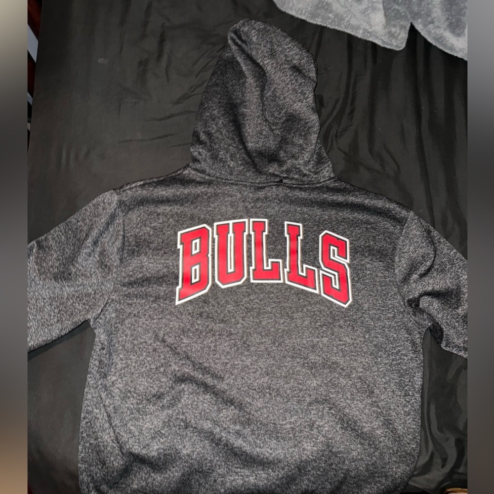 Chicago Bull’s Zip-Up Hoodie - Picture 2 of 3